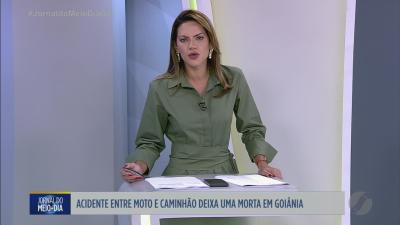 Caminh&atilde;o com algod&atilde;o pega fogo na GO-164